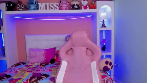 Miss Franshesca online show from March 18, 6:55 pm