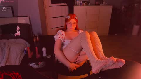 Snapshot of foxy_jpg chatting on January 11, 10:48 pm Sue online show from January 11, 10:48 pm