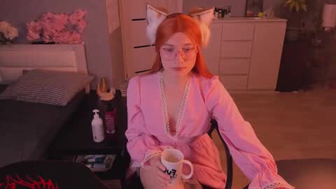 Snapshot of foxy_jpg chatting on March 1, 9:06 pm Sue online show from March 1, 9:06 pm