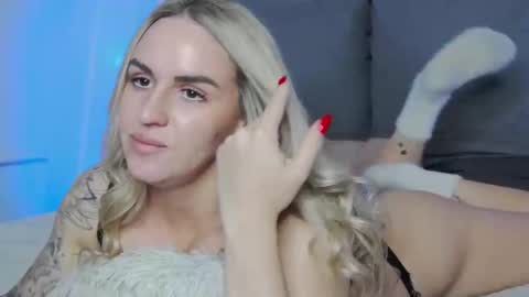 Foxy Kimmi online show from January 8, 6:59 am