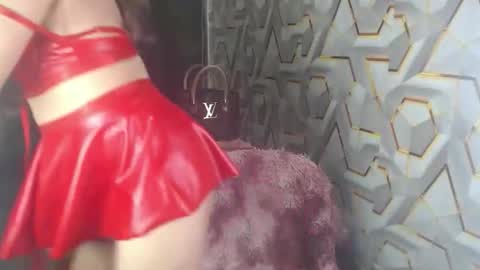 Snapshot of foxy_shantal chatting on September 9, 3:00 pm foxy_shantal online show from September 9, 3:00 pm