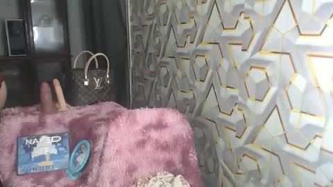 Snapshot of foxy_shantal chatting on September 22, 11:51 pm foxy_shantal online show from September 22, 11:51 pm