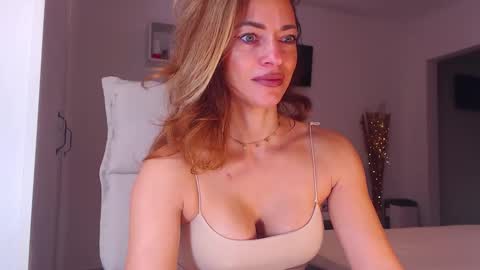 Adela - Single mom. 40 y online show from October 14, 6:36 am