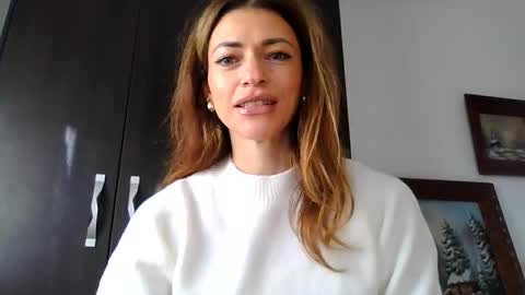 Adela - Single mom. 40 y online show from November 25, 7:52 am
