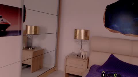 Snapshot of foxydevilish chatting on December 29, 6:24 am Fox online show from December 29, 6:24 am