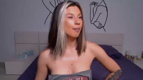 Snapshot of foxydevilish chatting on September 8, 8:19 pm Fox online show from September 8, 8:19 pm