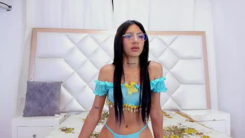 foxyhillx online show from October 26, 7:20 pm