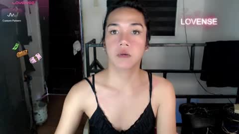 jenny online show from December 4, 8:01 am