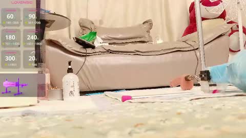 yiyi online show from April 22, 11:56 am