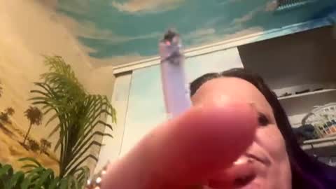 Snapshot of foxyladysback923 chatting on January 24, 5:21 pm foxyladysback923 online show from January 24, 5:21 pm