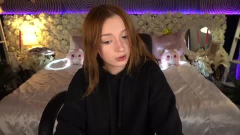 Maya online show from April 15, 2:02 pm