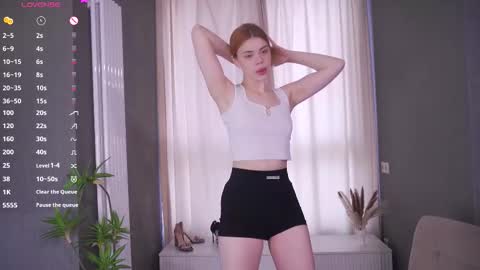 Jane Foxy online show from November 13, 6:12 am