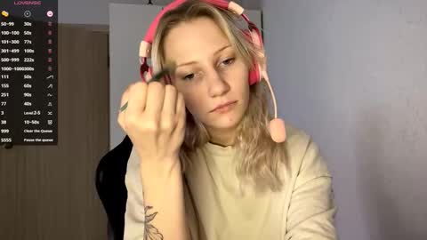 Kate online show from November 29, 8:39 am