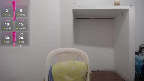 Snapshot of foxysweet08 chatting on February 1, 5:50 am Dulce online show from February 1, 5:50 am