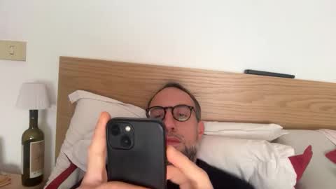 Snapshot of fra___ chatting on November 25, 2:06 pm fra___ online show from November 25, 2:06 pm