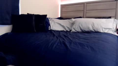 Angel online show from December 2, 7:05 pm