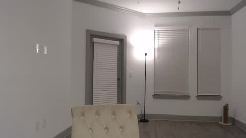 Snapshot of fragilemasochist chatting on February 1, 7:57 am Angel online show from February 1, 7:57 am