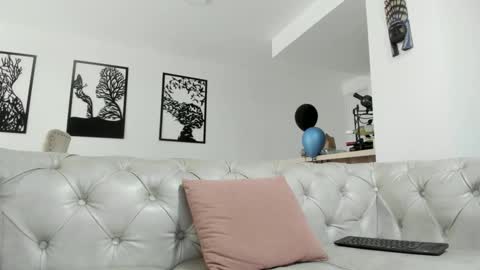 IM FRAIDER online show from October 14, 4:30 pm