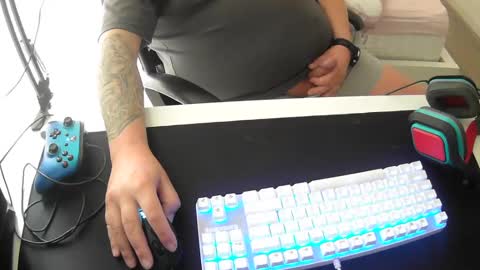 Snapshot of frainter1 chatting on February 13, 12:43 pm frainter1 online show from February 13, 12:43 pm