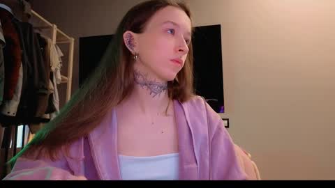 fran_bow online show from April 1, 2:03 pm