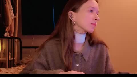 fran_bow online show from April 11, 4:22 pm