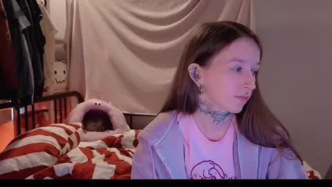 Snapshot of fran_bow chatting on April 29, 3:27 pm fran_bow online show from April 29, 3:27 pm
