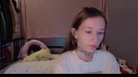 Snapshot of fran_bow chatting on May 6, 1:16 pm fran_bow online show from May 6, 1:16 pm
