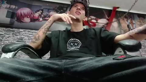 Snapshot of fran_boy_ chatting on February 8, 8:21 pm Fran online show from February 8, 8:21 pm