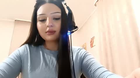 Alice online show from March 7, 5:54 pm