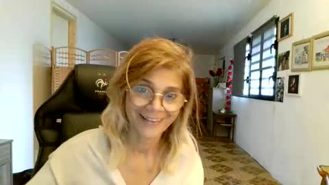 francelune online show from February 8, 12:08 pm