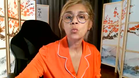 francelune online show from June 10, 3:33 pm