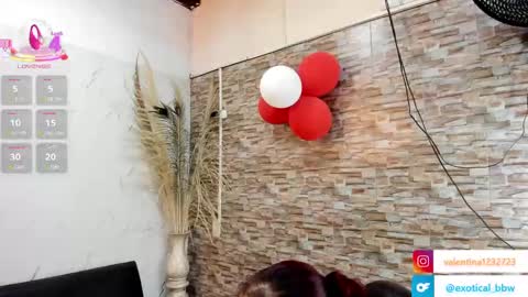 Snapshot of francesca_bbw chatting on March 5, 6:33 am online show from March 5, 6:33 am