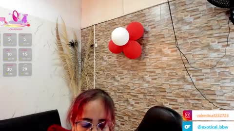 Snapshot of francesca_bbw chatting on March 12, 9:34 am online show from March 12, 9:34 am