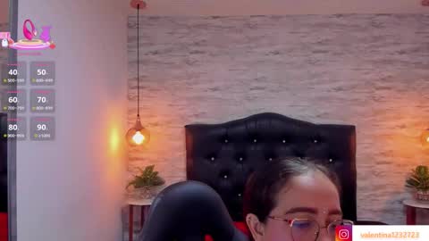 Snapshot of francesca_bbw chatting on October 12, 2:27 pm online show from October 12, 2:27 pm