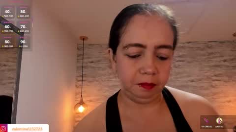 Snapshot of francesca_bbw chatting on December 3, 3:14 am online show from December 3, 3:14 am