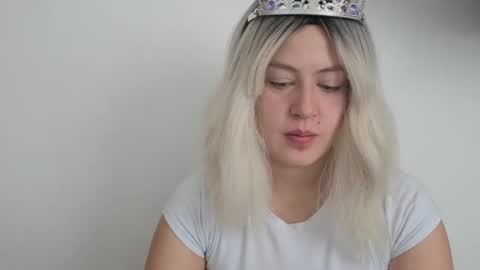 Snapshot of francescaasmith chatting on December 4, 1:31 pm Francesca online show from December 4, 1:31 pm