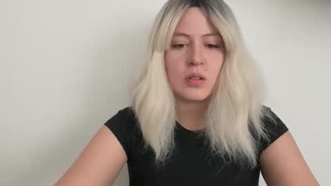 Snapshot of francescaasmith chatting on December 16, 7:30 pm Francesca online show from December 16, 7:30 pm