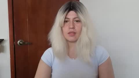 Snapshot of francescaasmith chatting on April 16, 6:41 pm Francesca online show from April 16, 6:41 pm