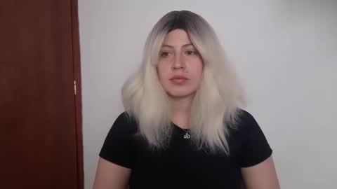 Snapshot of francescaasmith chatting on May 7, 5:29 pm Francesca online show from May 7, 5:29 pm