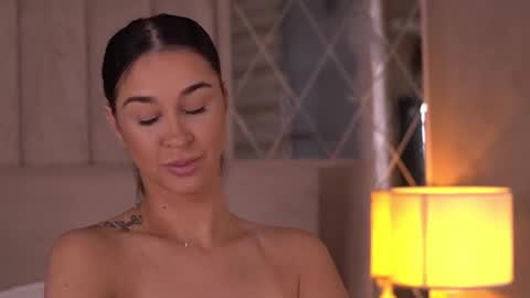 francescadante online show from November 5, 7:30 am