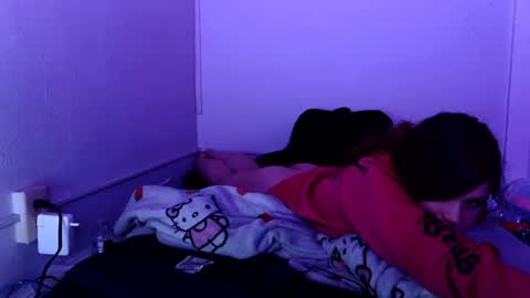 francescafey online show from February 4, 4:51 am