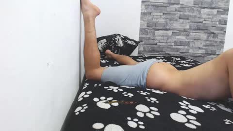 Snapshot of francesco_spank chatting on February 18, 12:59 am FRANCESCO online show from February 18, 12:59 am