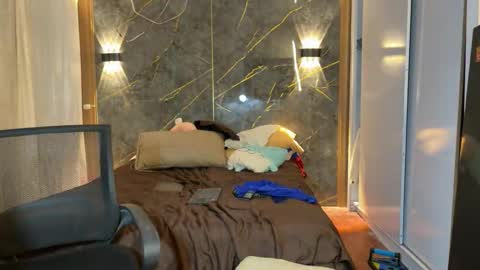 Dynamic roles online show from September 26, 8:07 am