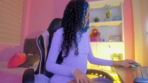 franchezcaa online show from March 24, 1:27 pm