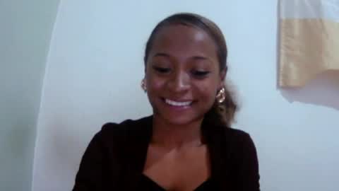 Snapshot of francine925426 chatting on July 15, 4:45 pm francine925426 online show from July 15, 4:45 pm