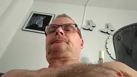Snapshot of franciscomalin chatting on June 21, 6:21 pm franciscomalin online show from June 21, 6:21 pm