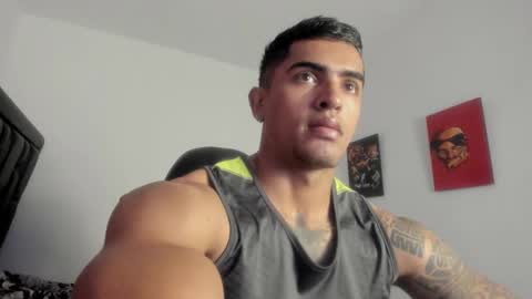 Snapshot of franco_ruiz_ chatting on September 30, 12:48 am franco online show from September 30, 12:48 am