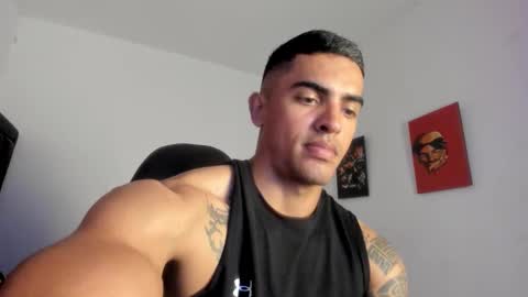 Snapshot of franco_ruiz_ chatting on December 4, 10:51 pm franco online show from December 4, 10:51 pm