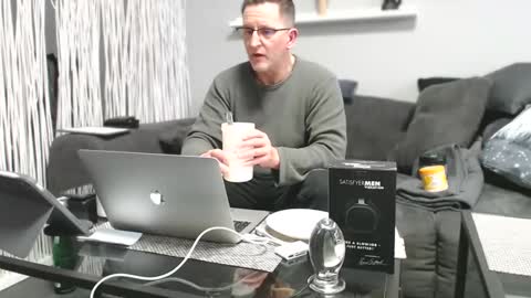 Frank online show from February 12, 1:37 pm