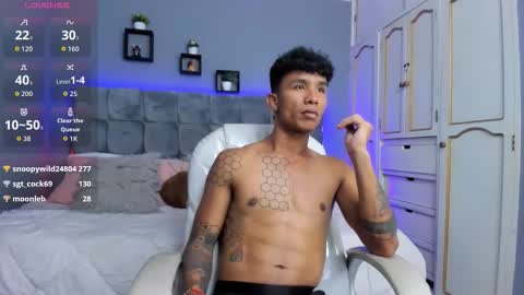 Snapshot of frank98_ chatting on September 12, 2:33 am frank98_ online show from September 12, 2:33 am